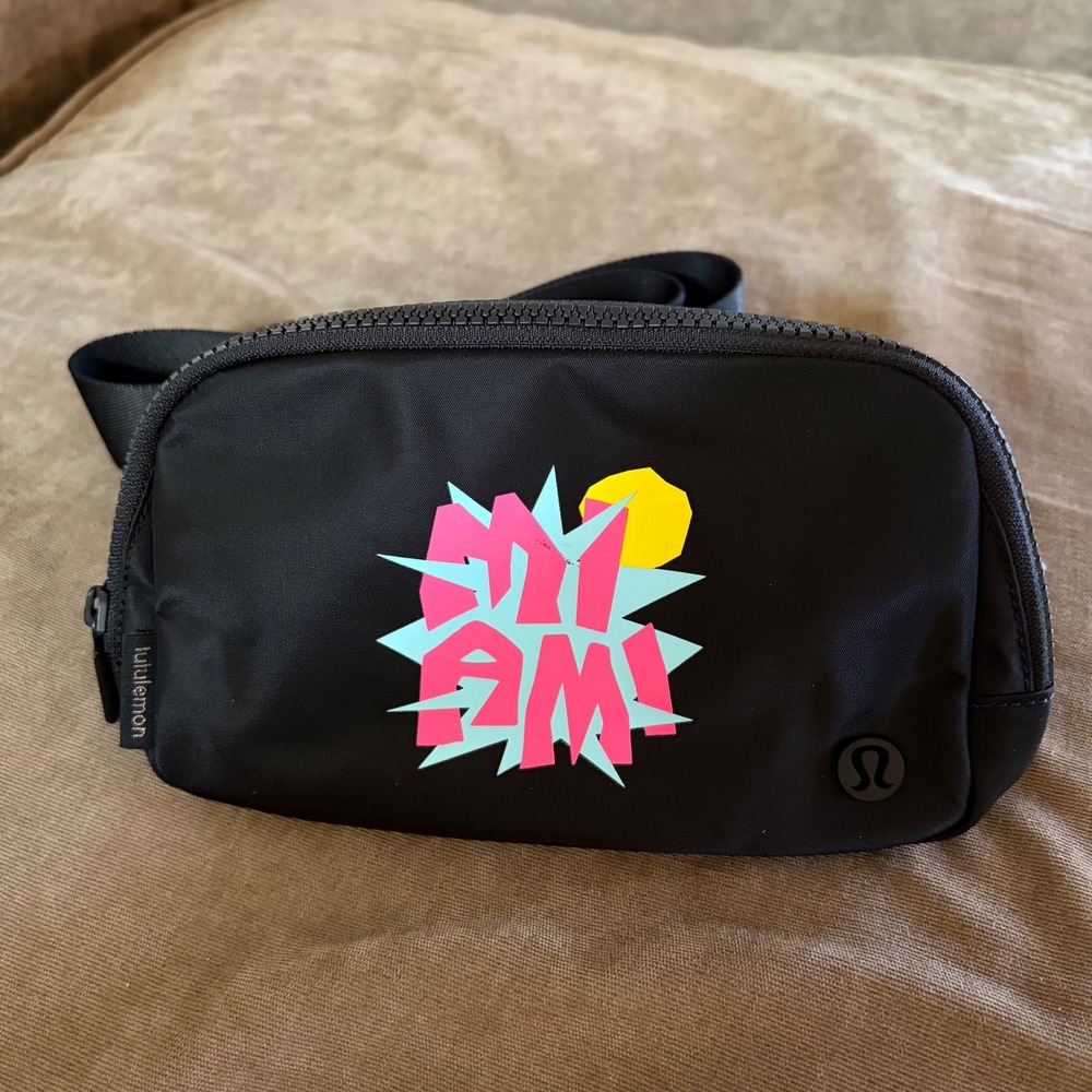 Lululemon Everywhere Belt Bag Miami Black LU9CAVS 1L Crossbody Waist Pack NWT
